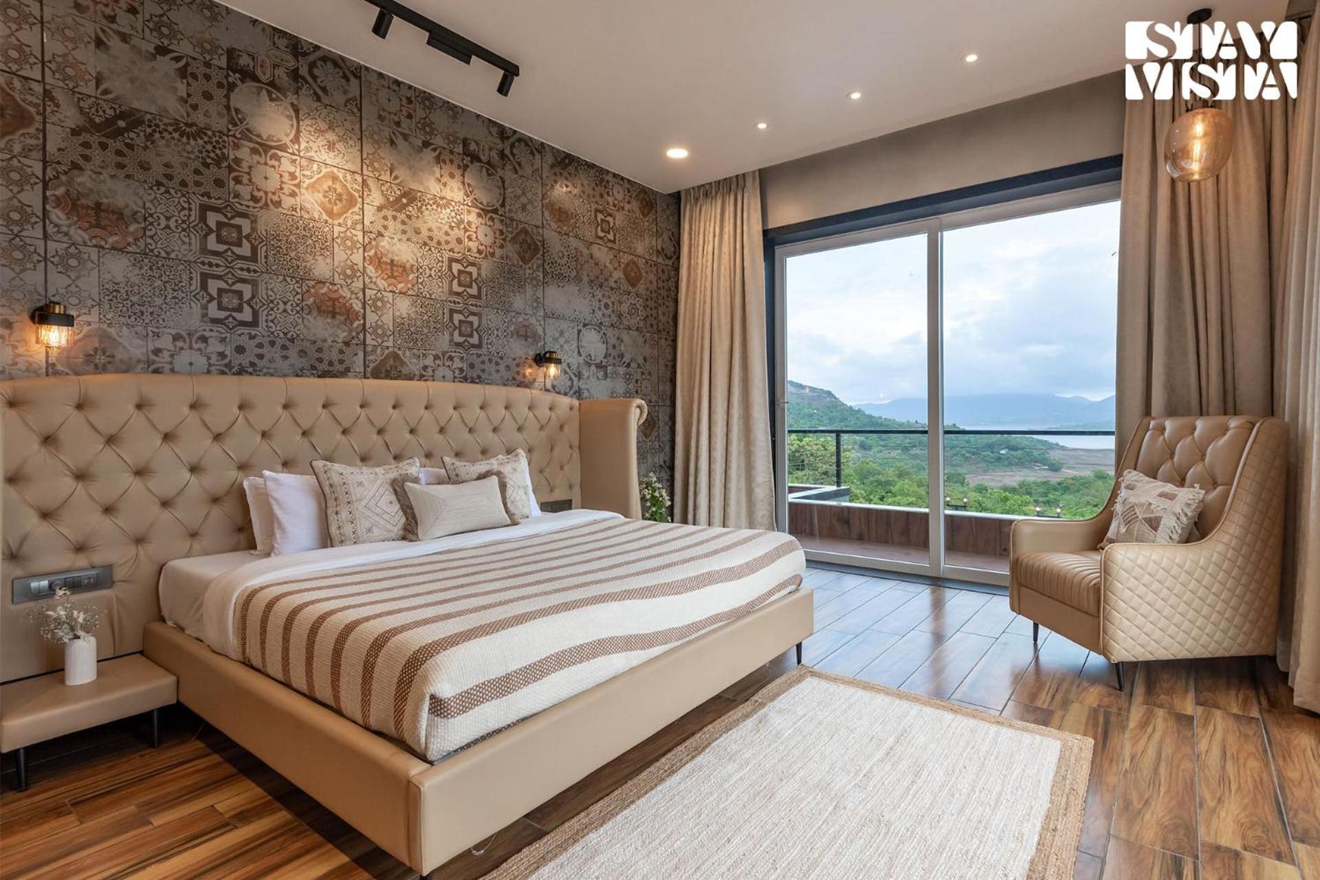 Stayvista At La Nirvana With Pool, Music Speaker & Indoor-Outdoor Game 로나발라 외부 사진